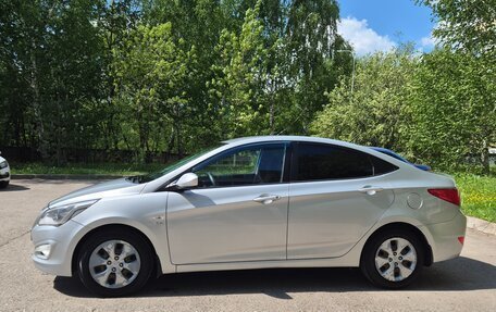 Hyundai Solaris II рестайлинг, 2015 год, 1 040 000 рублей, 2 фотография