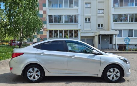 Hyundai Solaris II рестайлинг, 2015 год, 1 040 000 рублей, 6 фотография