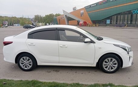 KIA Rio IV, 2021 год, 1 650 000 рублей, 5 фотография