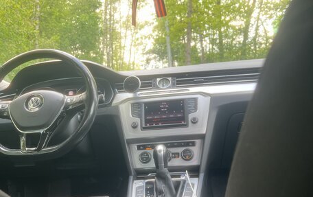 Volkswagen Passat B8 рестайлинг, 2016 год, 1 675 000 рублей, 10 фотография