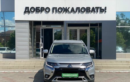 Mitsubishi Outlander III рестайлинг 3, 2019 год, 2 925 000 рублей, 2 фотография