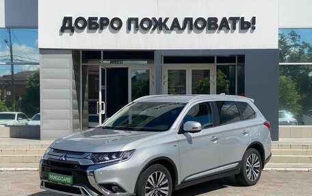 Mitsubishi Outlander III рестайлинг 3, 2019 год, 2 925 000 рублей, 3 фотография