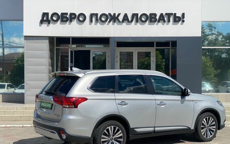 Mitsubishi Outlander III рестайлинг 3, 2019 год, 2 925 000 рублей, 7 фотография