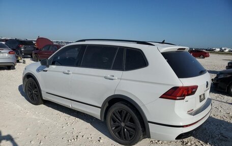 Volkswagen Tiguan II, 2021 год, 3 030 000 рублей, 5 фотография