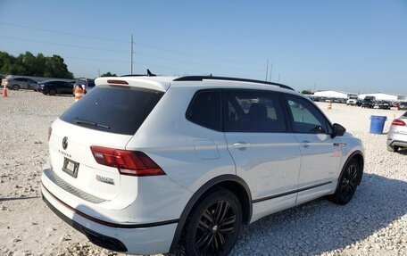 Volkswagen Tiguan II, 2021 год, 3 030 000 рублей, 4 фотография