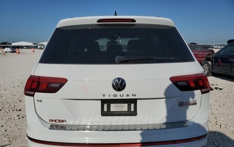 Volkswagen Tiguan II, 2021 год, 3 030 000 рублей, 6 фотография