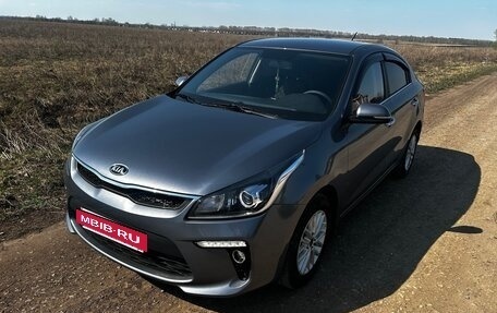 KIA Rio IV, 2018 год, 1 300 000 рублей, 3 фотография