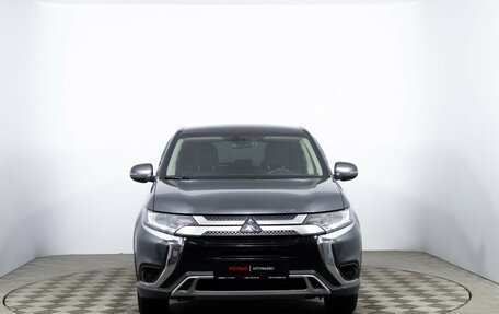 Mitsubishi Outlander III рестайлинг 3, 2019 год, 2 030 000 рублей, 2 фотография