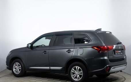 Mitsubishi Outlander III рестайлинг 3, 2019 год, 2 030 000 рублей, 7 фотография