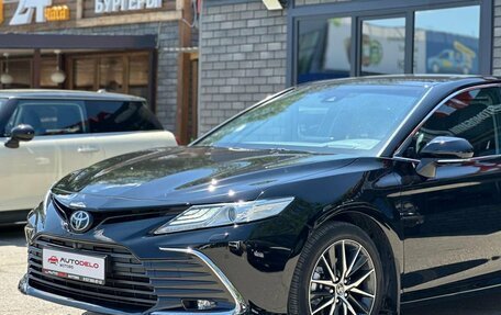 Toyota Camry, 2021 год, 3 590 000 рублей, 2 фотография