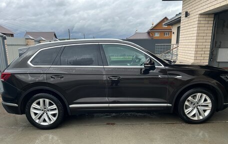 Volkswagen Touareg III, 2021 год, 6 650 000 рублей, 2 фотография