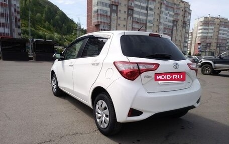 Toyota Vitz, 2019 год, 1 090 000 рублей, 8 фотография