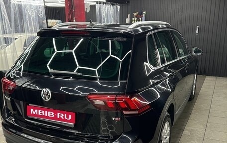 Volkswagen Tiguan II, 2017 год, 1 640 000 рублей, 2 фотография