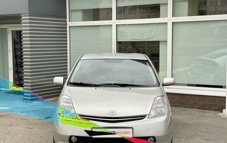 Toyota Prius, 2005 год, 790 000 рублей, 2 фотография