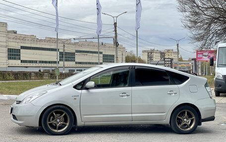 Toyota Prius, 2005 год, 790 000 рублей, 8 фотография
