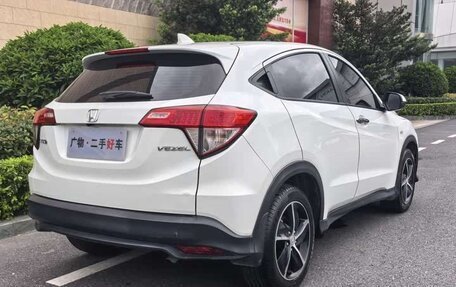 Honda Vezel, 2020 год, 1 200 000 рублей, 2 фотография