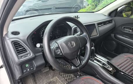 Honda Vezel, 2020 год, 1 200 000 рублей, 9 фотография