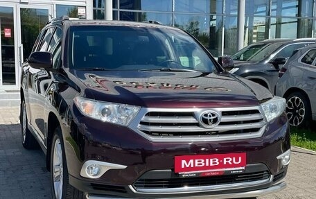 Toyota Highlander III, 2012 год, 2 500 000 рублей, 4 фотография