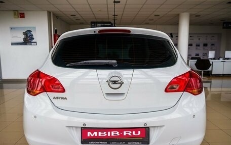 Opel Astra J, 2011 год, 768 000 рублей, 4 фотография