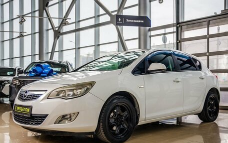 Opel Astra J, 2011 год, 768 000 рублей, 7 фотография