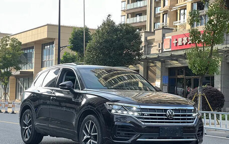 Volkswagen Touareg III, 2021 год, 4 770 000 рублей, 5 фотография