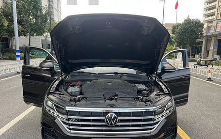 Volkswagen Touareg III, 2021 год, 4 770 000 рублей, 4 фотография