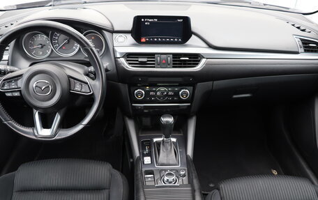 Mazda 6, 2018 год, 2 055 000 рублей, 9 фотография