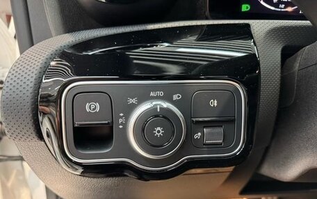 Mercedes-Benz CLA, 2024 год, 3 900 000 рублей, 10 фотография