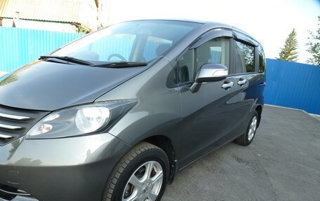 Honda Freed I, 2010 год, 956 000 рублей, 8 фотография