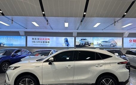 Toyota Venza, 2022 год, 3 400 000 рублей, 6 фотография