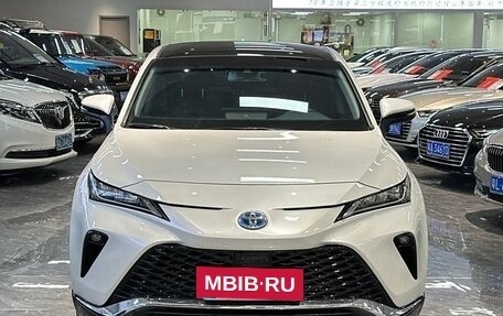 Toyota Venza, 2022 год, 3 400 000 рублей, 2 фотография