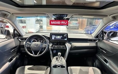 Toyota Venza, 2022 год, 3 400 000 рублей, 9 фотография