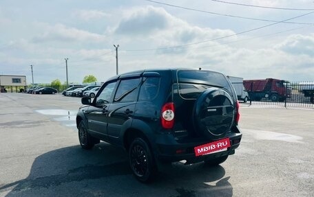 Chevrolet Niva I рестайлинг, 2017 год, 859 000 рублей, 4 фотография