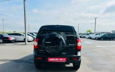 Chevrolet Niva I рестайлинг, 2017 год, 859 000 рублей, 5 фотография