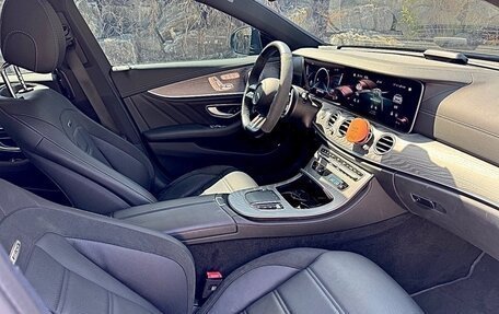 Mercedes-Benz E-Класс AMG, 2022 год, 7 055 123 рублей, 9 фотография