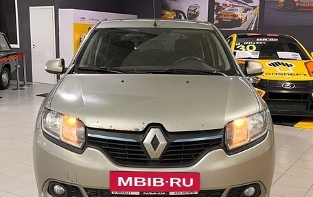 Renault Sandero II рестайлинг, 2015 год, 620 000 рублей, 2 фотография