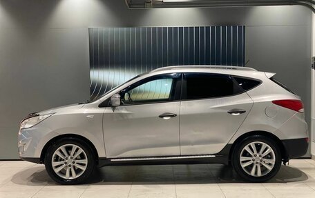 Hyundai Tucson III, 2010 год, 870 000 рублей, 2 фотография