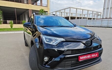 Toyota RAV4, 2016 год, 2 190 000 рублей, 2 фотография