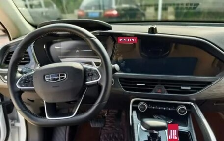 Geely Tugella FY11, 2021 год, 1 800 000 рублей, 3 фотография