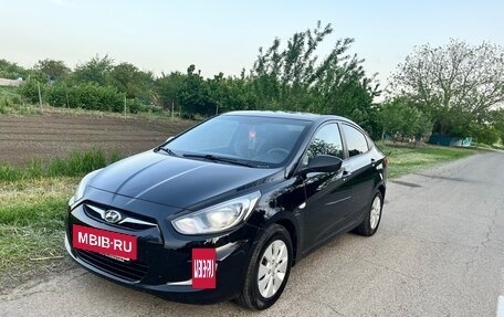 Hyundai Solaris II рестайлинг, 2011 год, 600 000 рублей, 2 фотография