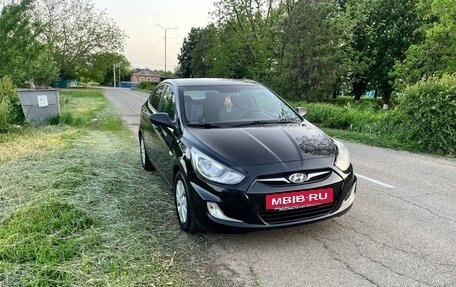Hyundai Solaris II рестайлинг, 2011 год, 600 000 рублей, 6 фотография