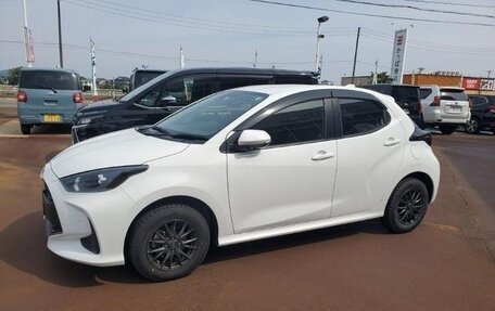 Toyota Yaris, 2021 год, 1 153 027 рублей, 2 фотография