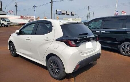 Toyota Yaris, 2021 год, 1 153 027 рублей, 3 фотография