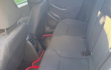 Volkswagen Jetta VI, 2011 год, 950 000 рублей, 7 фотография