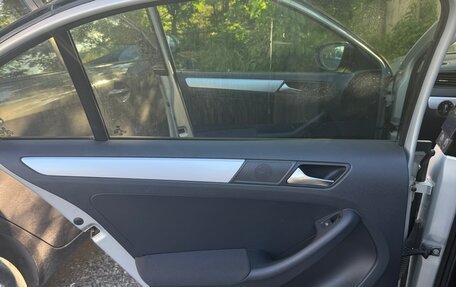 Volkswagen Jetta VI, 2011 год, 950 000 рублей, 8 фотография