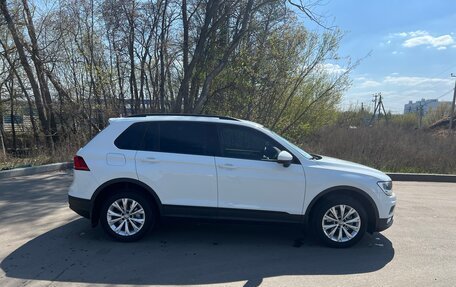 Volkswagen Tiguan II, 2017 год, 2 000 000 рублей, 3 фотография