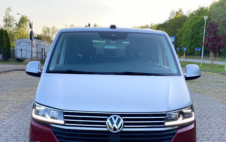 Volkswagen Multivan T6 рестайлинг, 2022 год, 5 814 000 рублей, 2 фотография