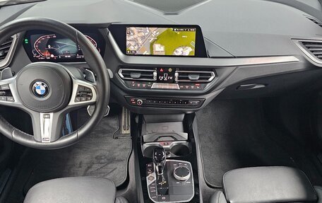 BMW 1 серия, 2022 год, 2 546 696 рублей, 7 фотография