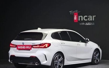 BMW 1 серия, 2022 год, 2 546 696 рублей, 2 фотография