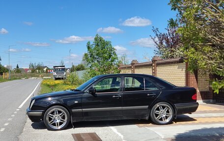 Mercedes-Benz E-Класс, 1998 год, 630 000 рублей, 5 фотография